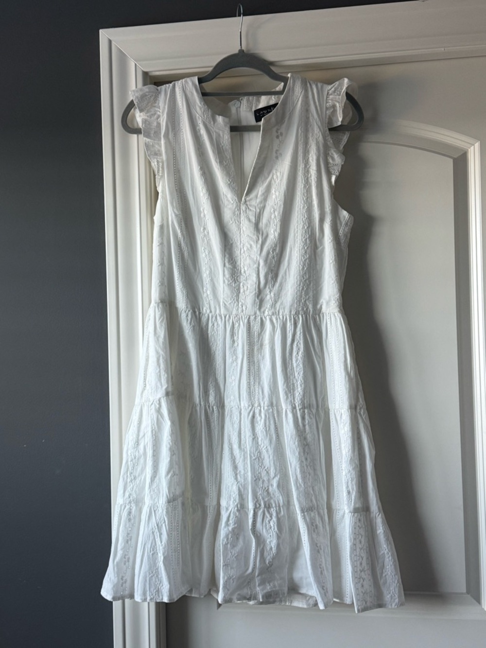 Laundry By Shelli Segal White Sleeveless Tiered Eyelet Midi Dress